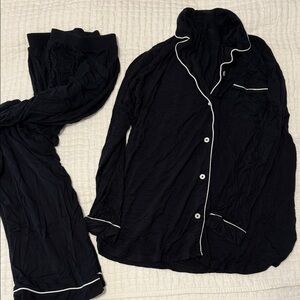 Kindred Bravely Black Maternity pajamas Size M